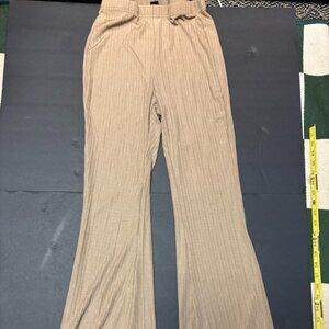 Tullea Women’s Wide Leg Flowy Pants – Light Brown – Size M